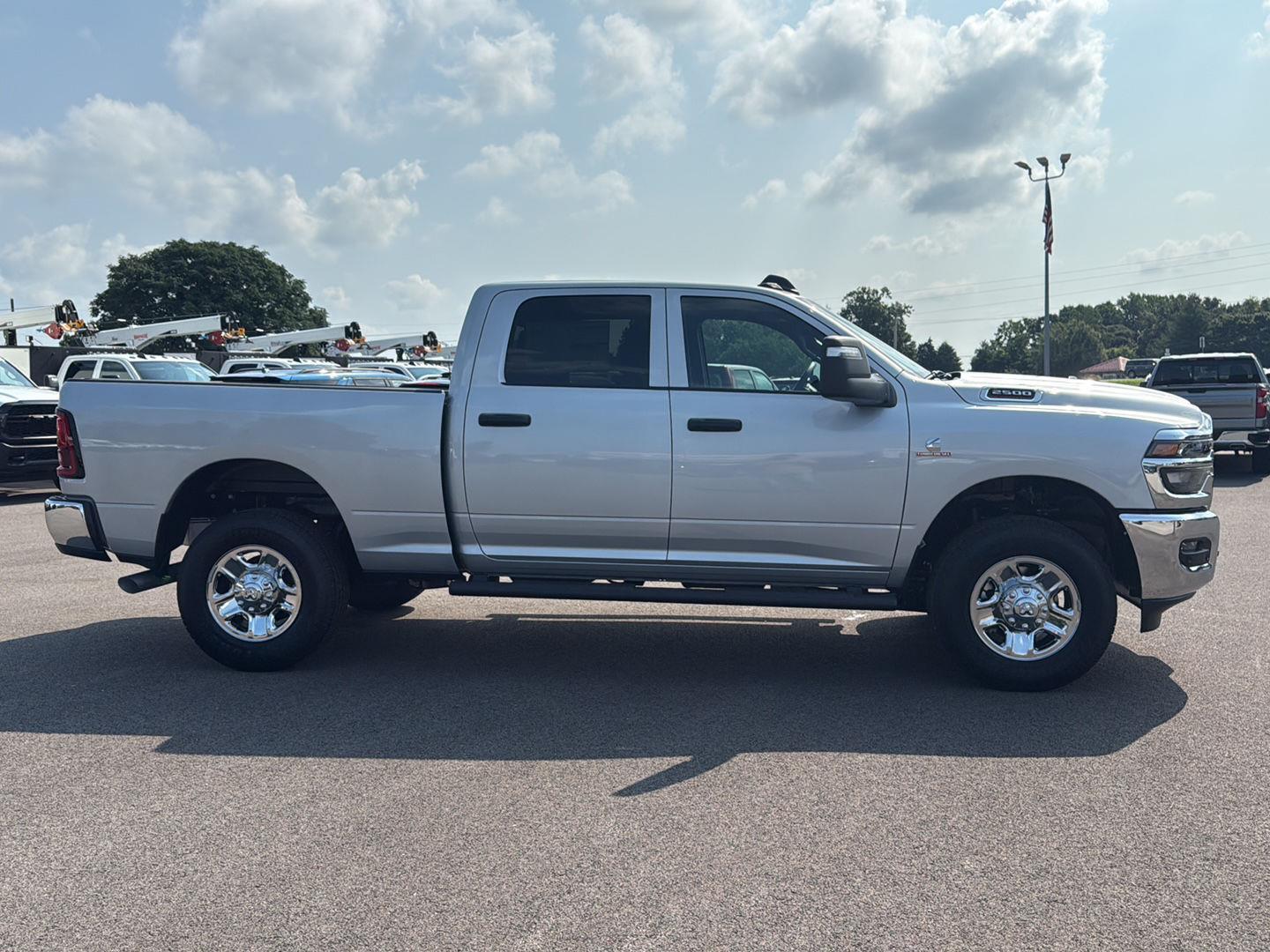 2025 Ram 2500 Tradesman photo 4