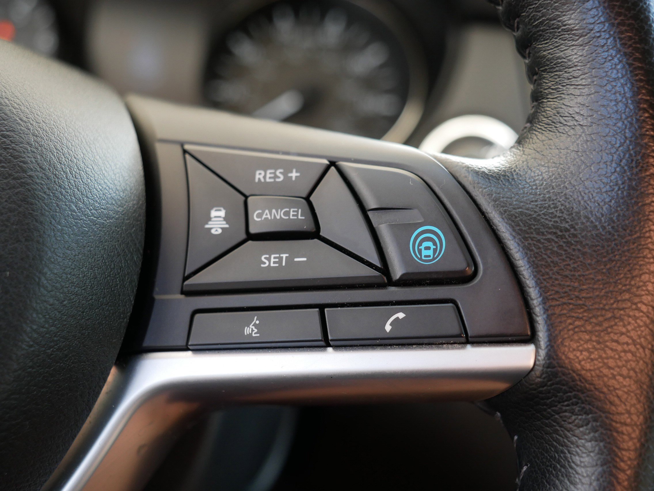 2020 Nissan Rogue Sport SV photo 28