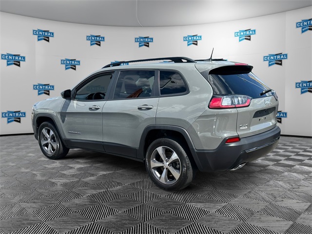 2022 Jeep Cherokee Limited photo 2