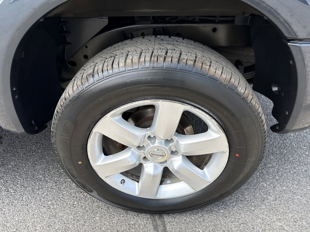 2014 Nissan Titan SL photo 10