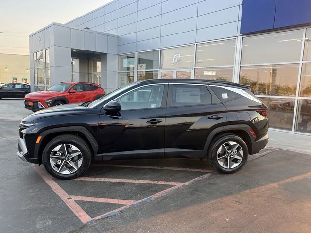 2025 Hyundai Tucson SEL photo 3