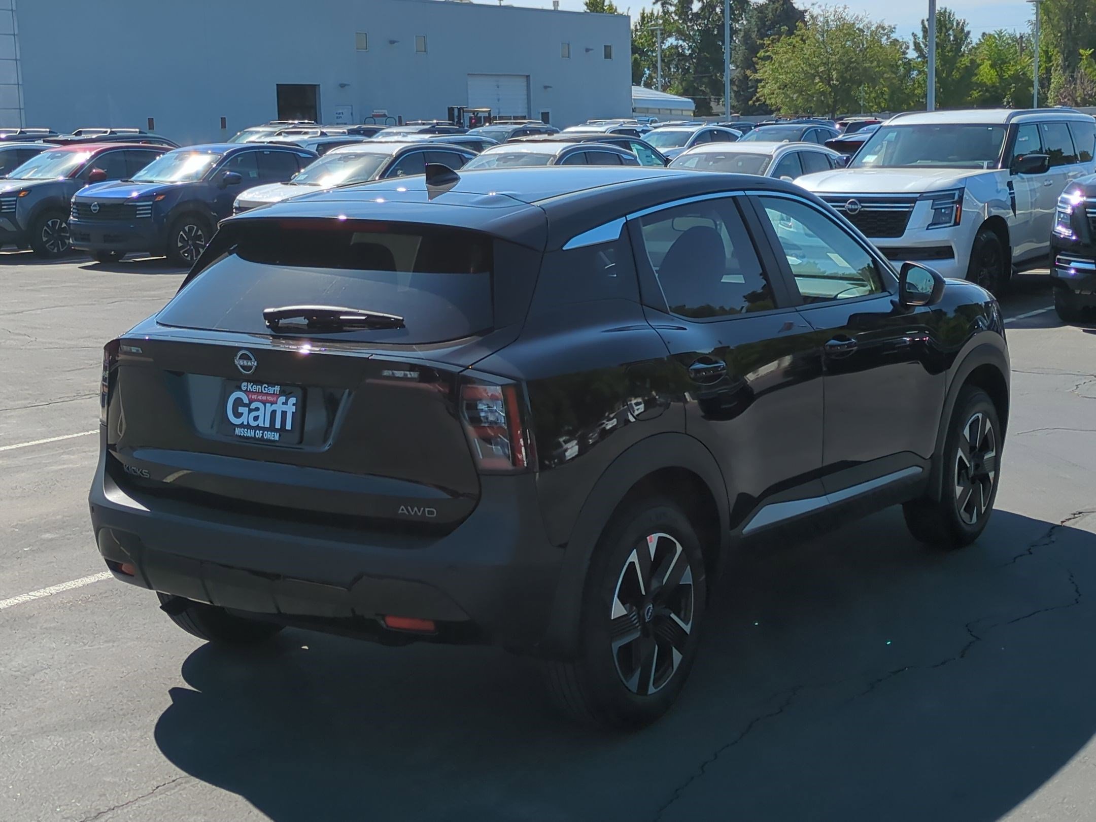 2025 Nissan Kicks SV photo 3