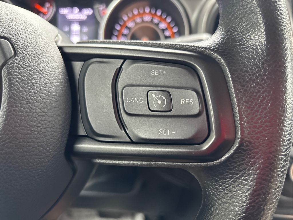 2021 Jeep Gladiator Sport photo 22