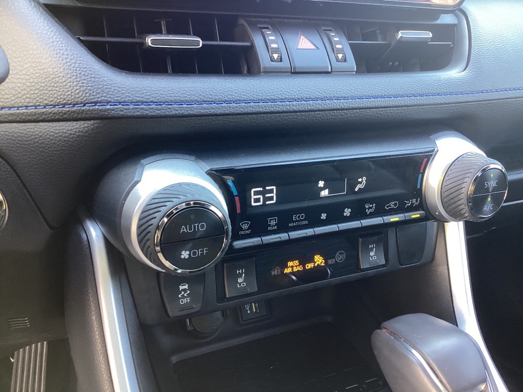2023 Toyota RAV4 Hybrid XSE photo 10