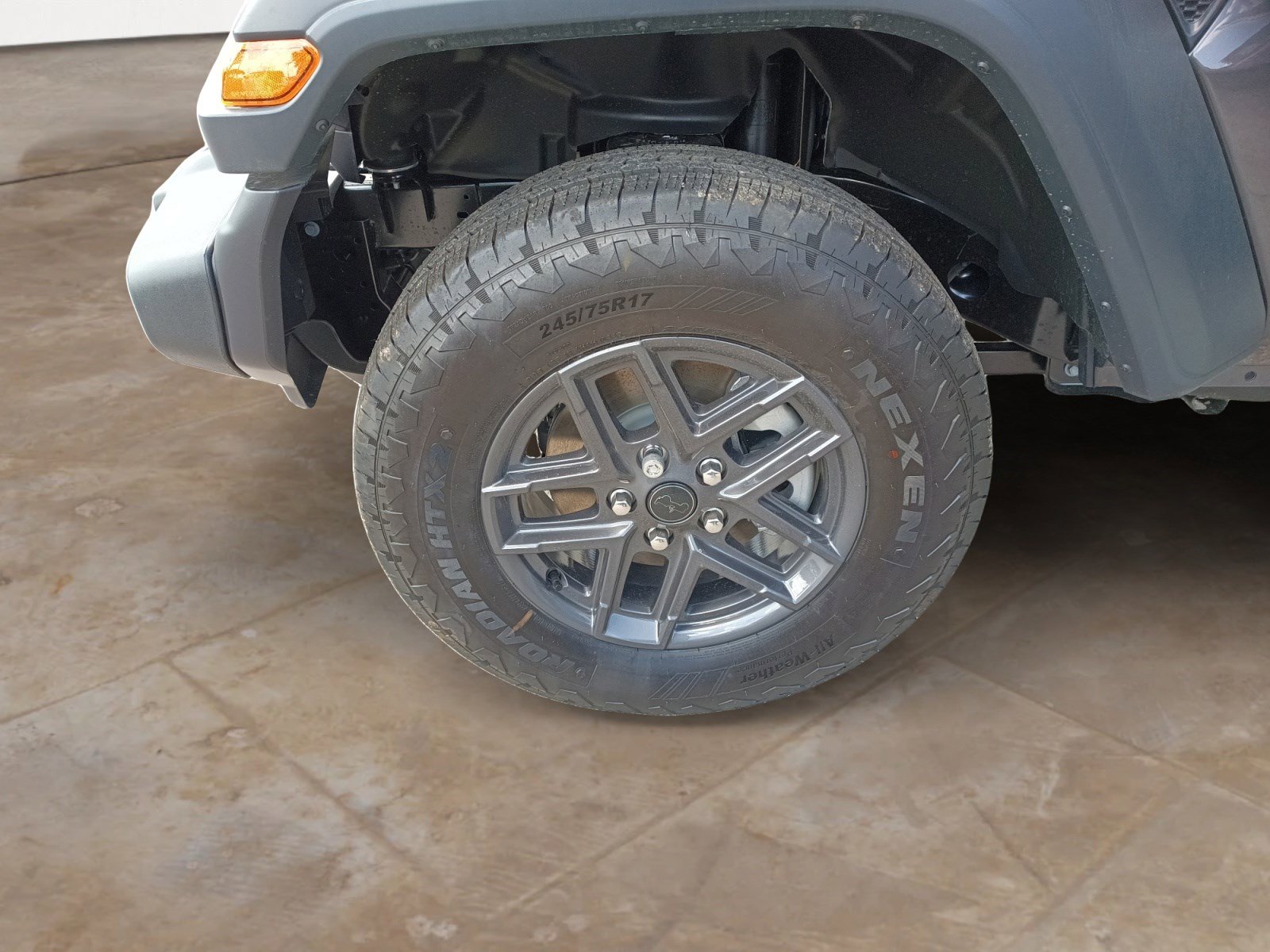 2025 Jeep Wrangler photo 25