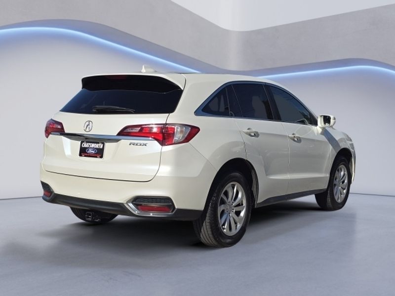 2018 Acura RDX Base photo 2