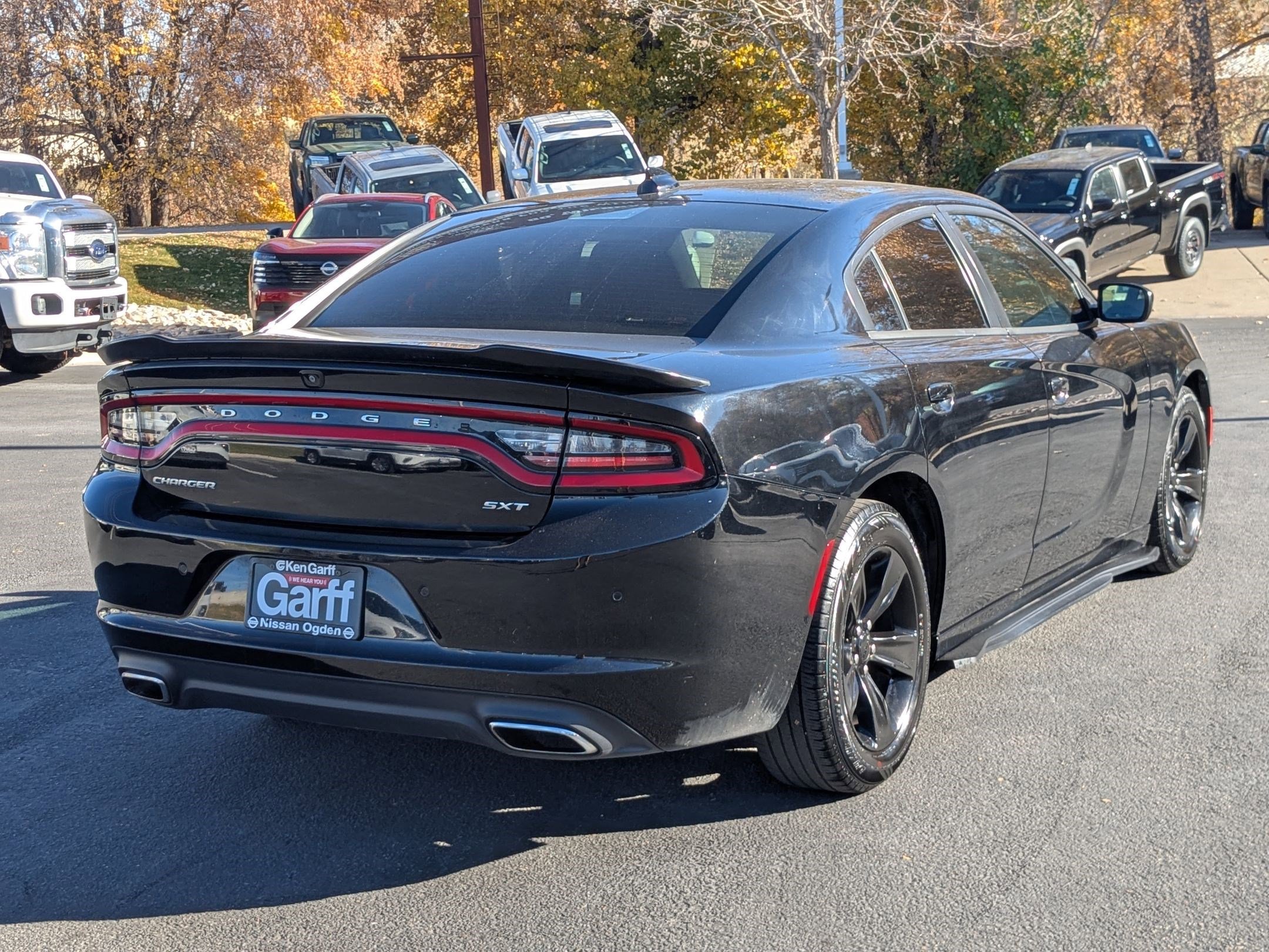 2018 Dodge Charger SXT Plus photo 3