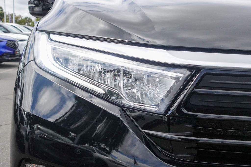 2023 Honda Odyssey Touring photo 4