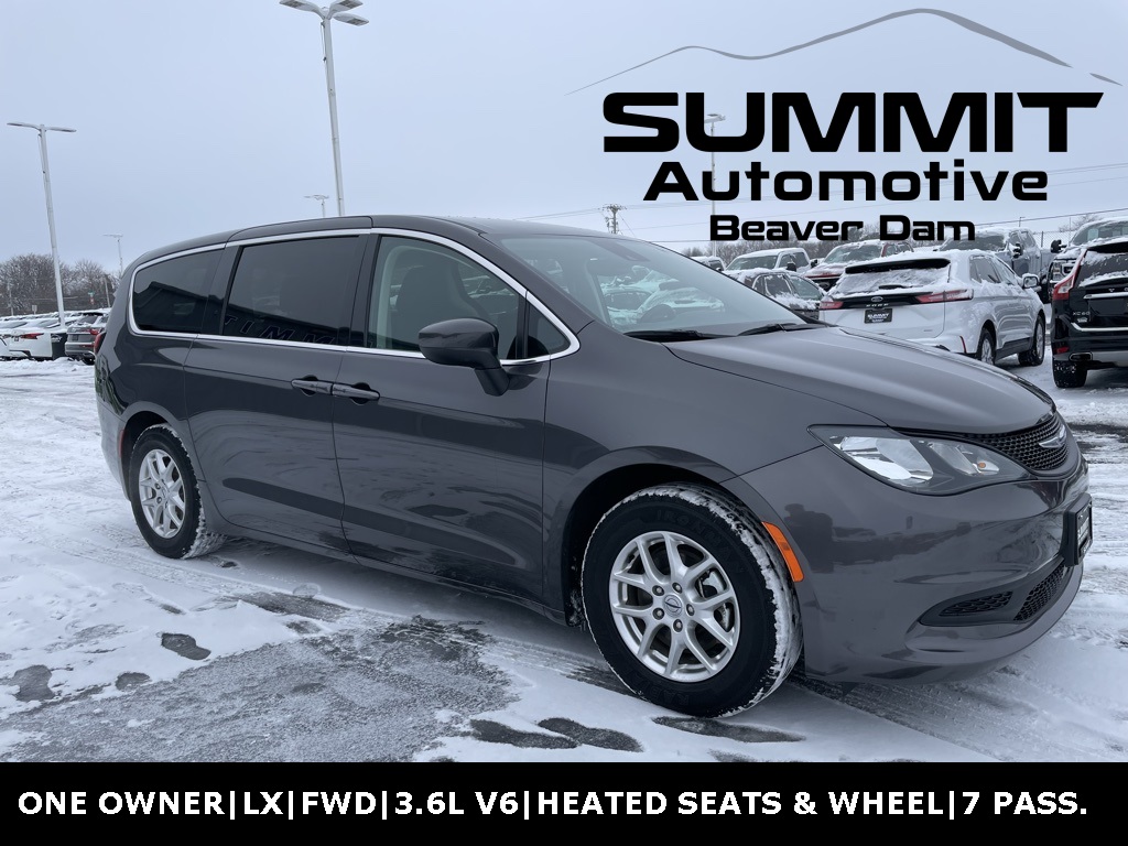 Pre-Owned 2023 Chrysler Voyager LX's photo