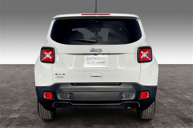 2023 Jeep Renegade Latitude Upland photo 3