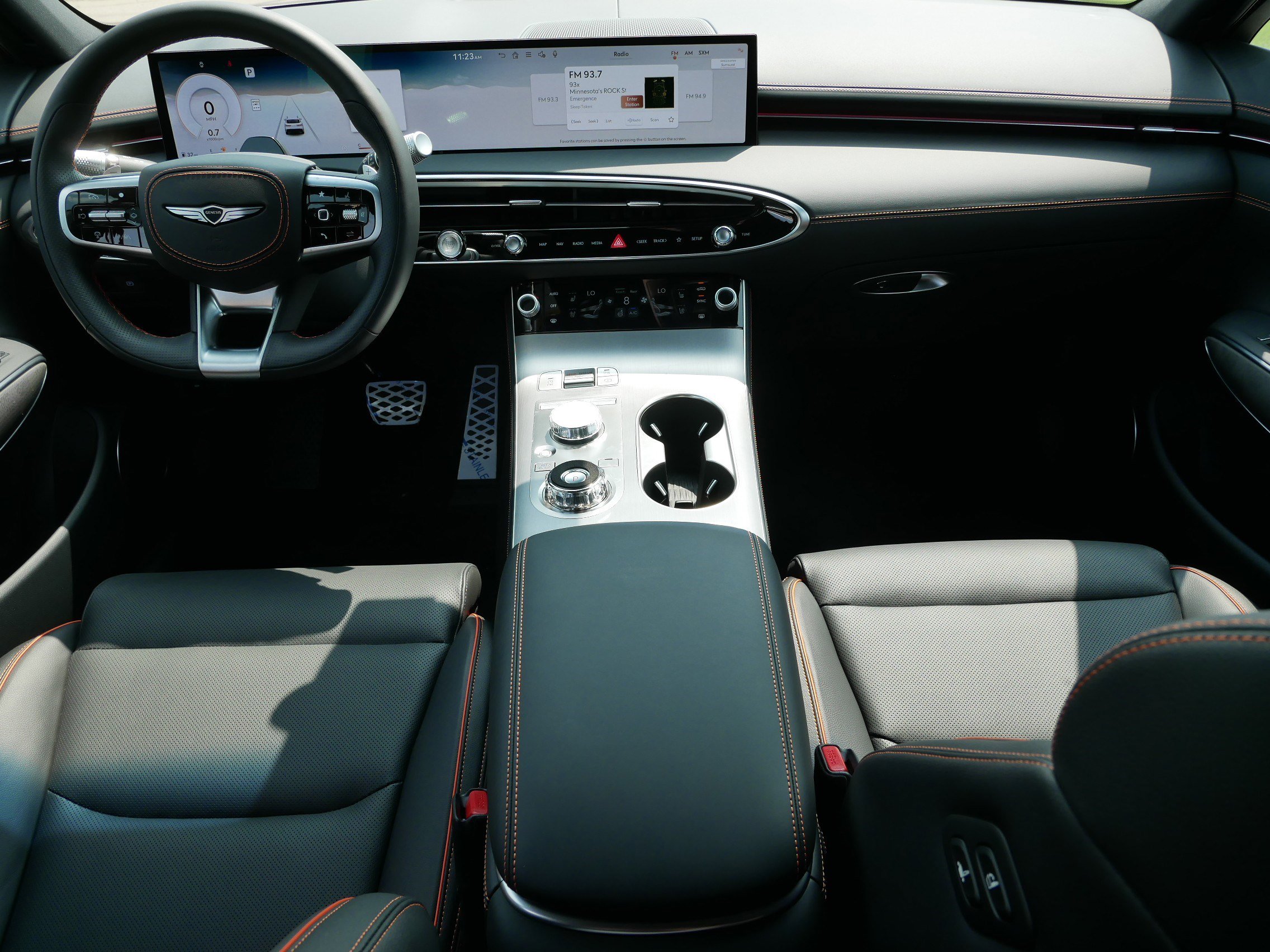 2026 Genesis GV70 3.5T Sport Advanced photo 5