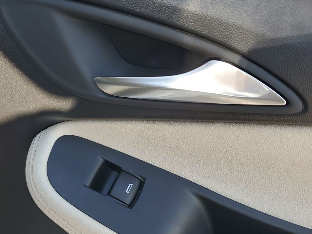 2026 Buick Encore GX Avenir photo 39
