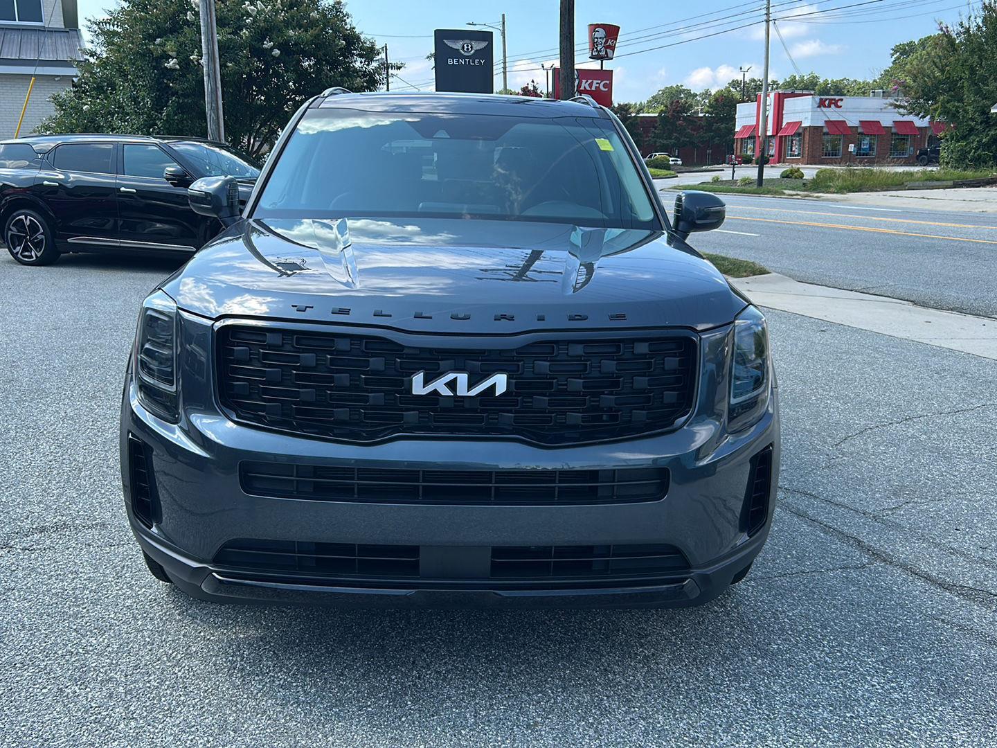 2022 Kia Telluride EX photo 3