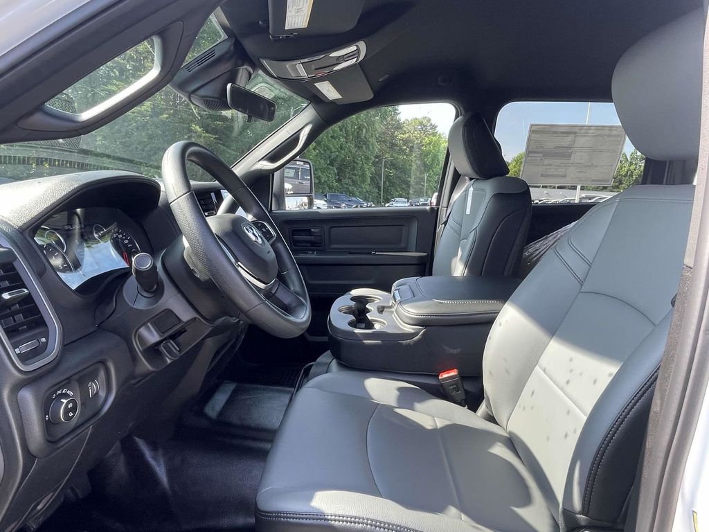 2025 Ram 2500 Tradesman photo 24