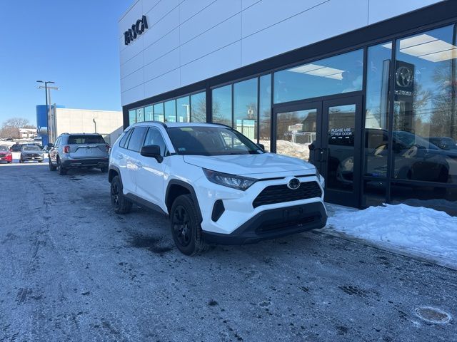 2020 Toyota RAV4 LE