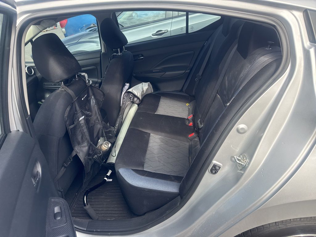 2024 Nissan Versa 1.6 SV photo 9