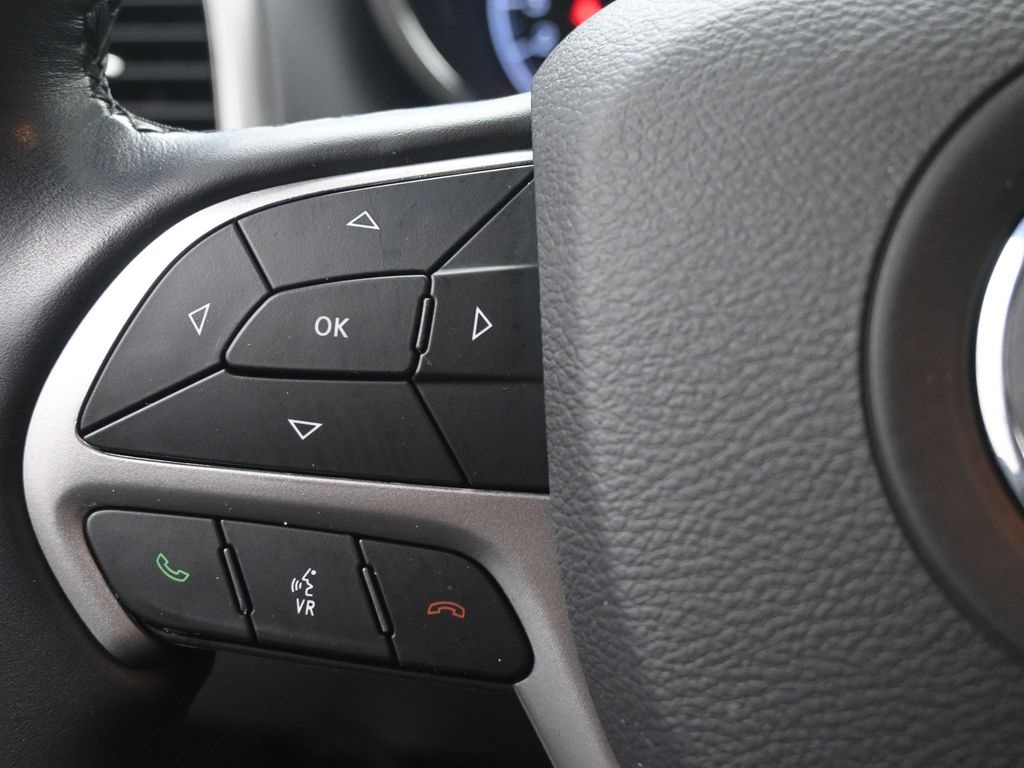 2021 Jeep Grand Cherokee Laredo X photo 27