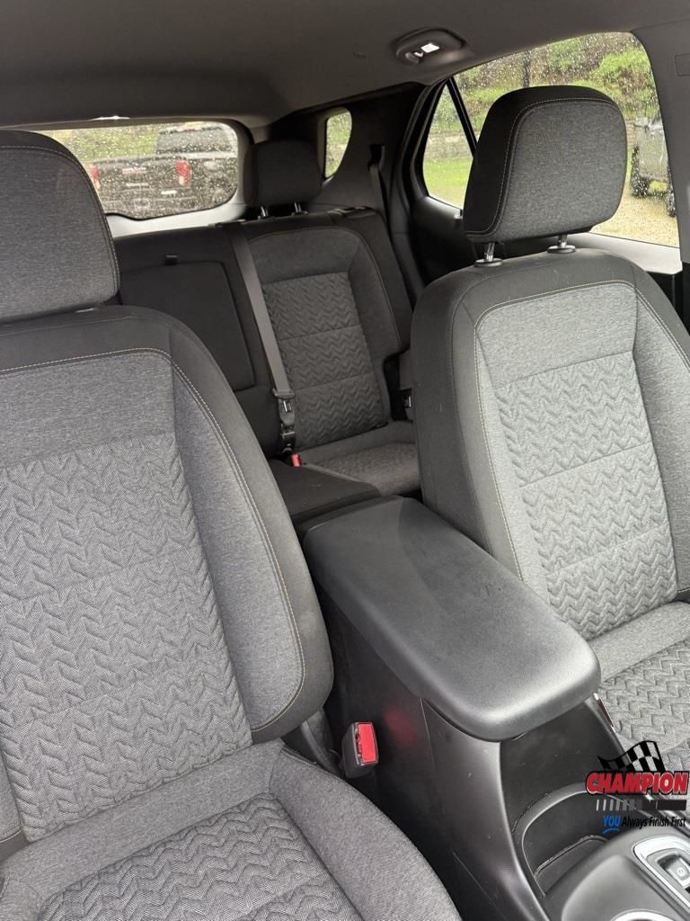 2022 Chevrolet Equinox LT photo 24