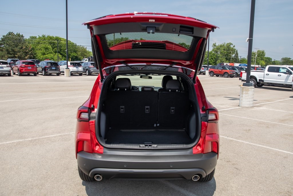 2025 Ford Escape ST-Line photo 11