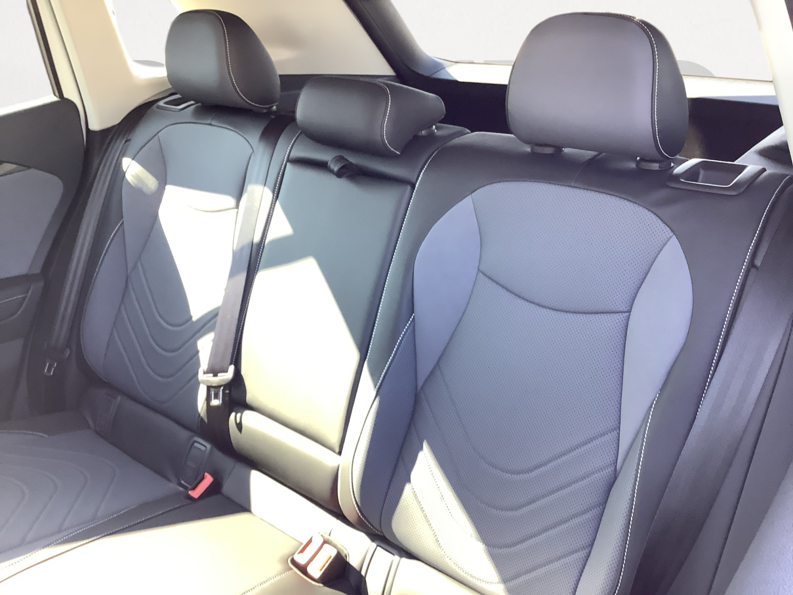 2025 Volkswagen Tiguan SE photo 22