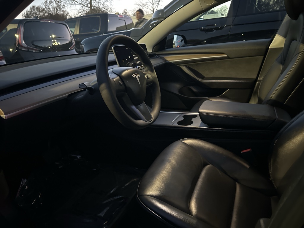 2023 Tesla Model 3 photo 3