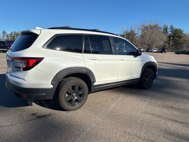 2022 Honda Pilot TrailSport photo 2