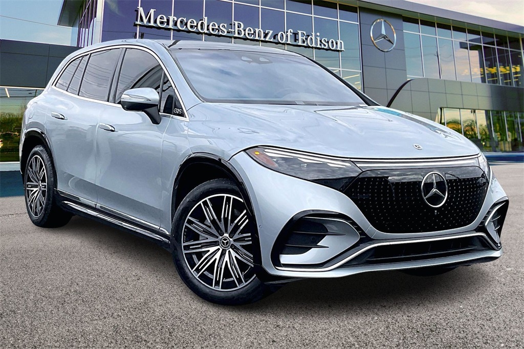 2023 Mercedes-Benz EQS SUV Base's photo