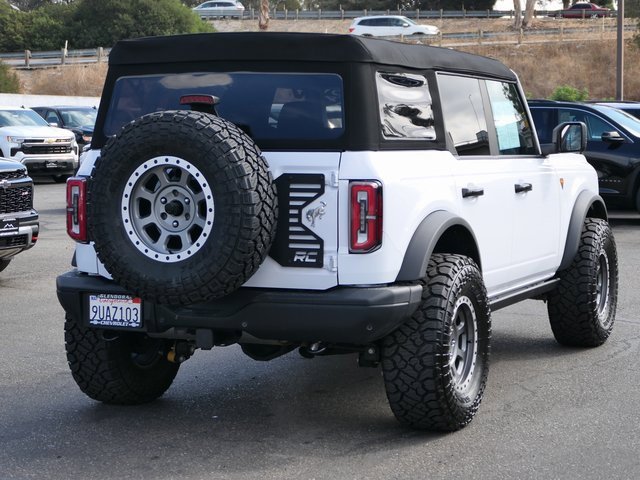 2024 Ford Bronco Badlands photo 3
