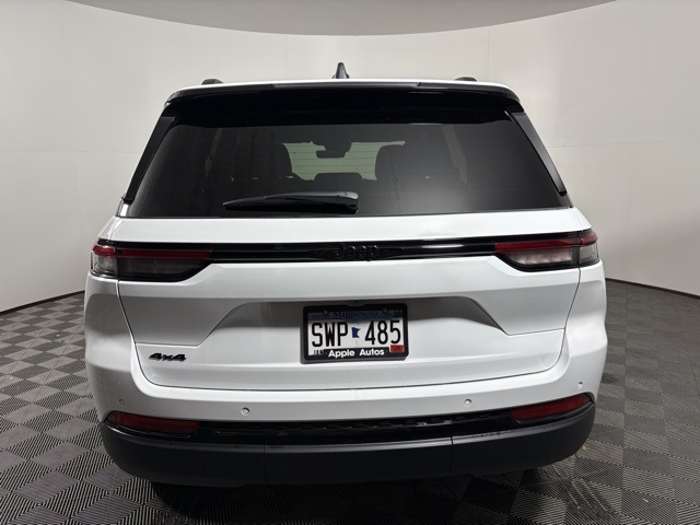 2025 Jeep Grand Cherokee Altitude X photo 4