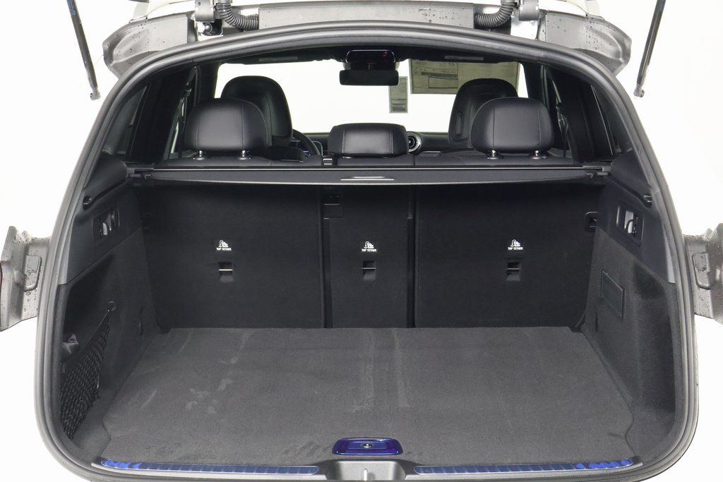 2026 Mercedes Benz GLC 300 photo 5