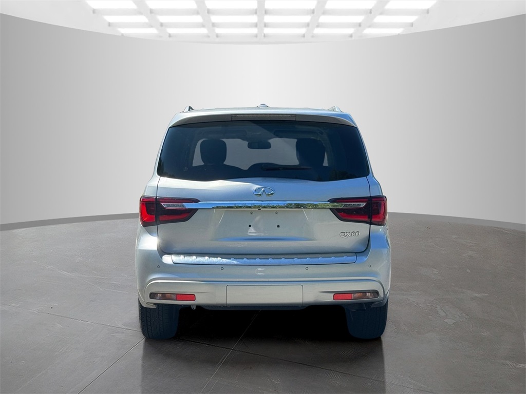 2019 Infiniti QX80 Luxe photo 5