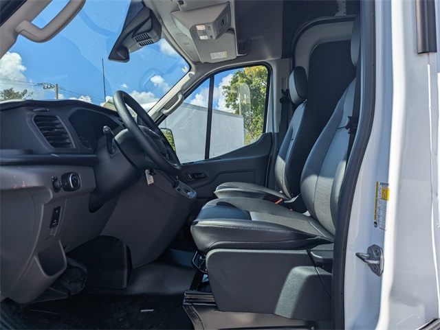 2024 Ford Transit photo 6