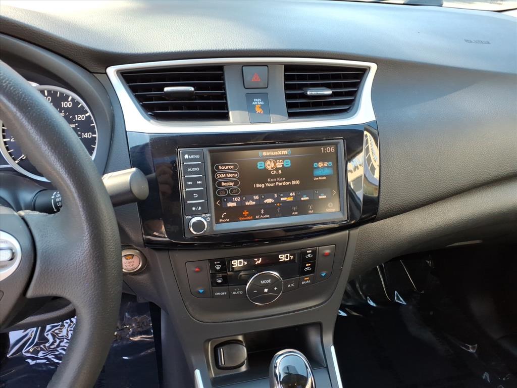 2019 Nissan Sentra SV photo 9