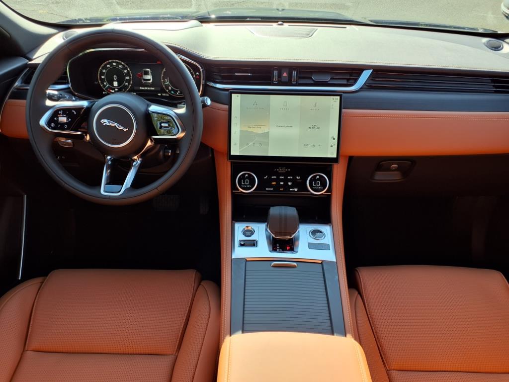 2026 Jaguar F-PACE P250 R-Dynamic S photo 3