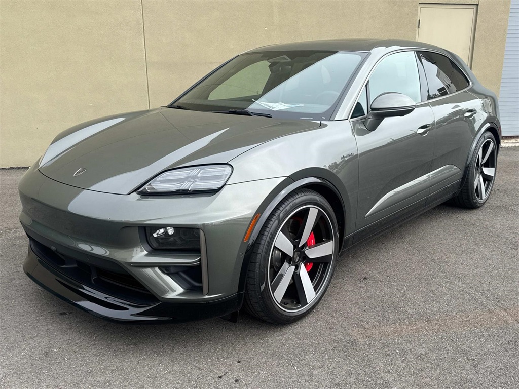 Macan Turbo Electric | Porsche Car Configurator