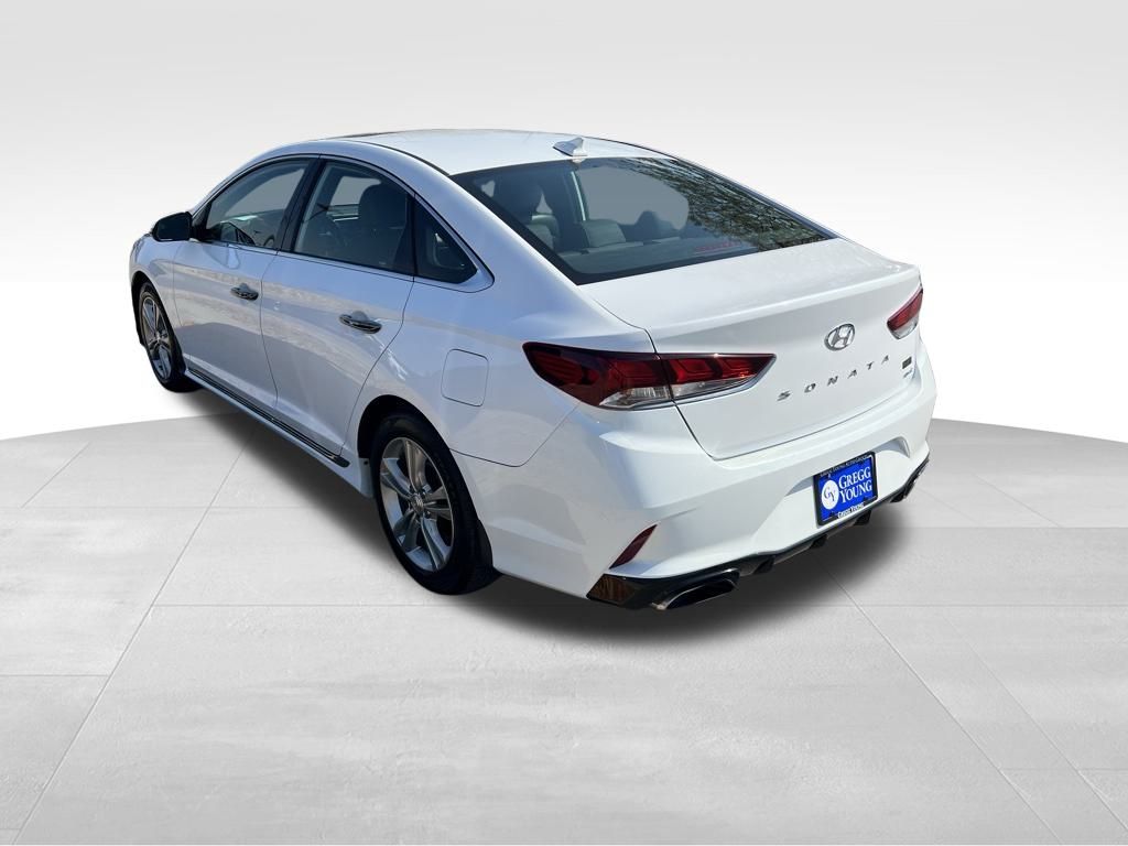 2019 Hyundai Sonata Sport photo 2