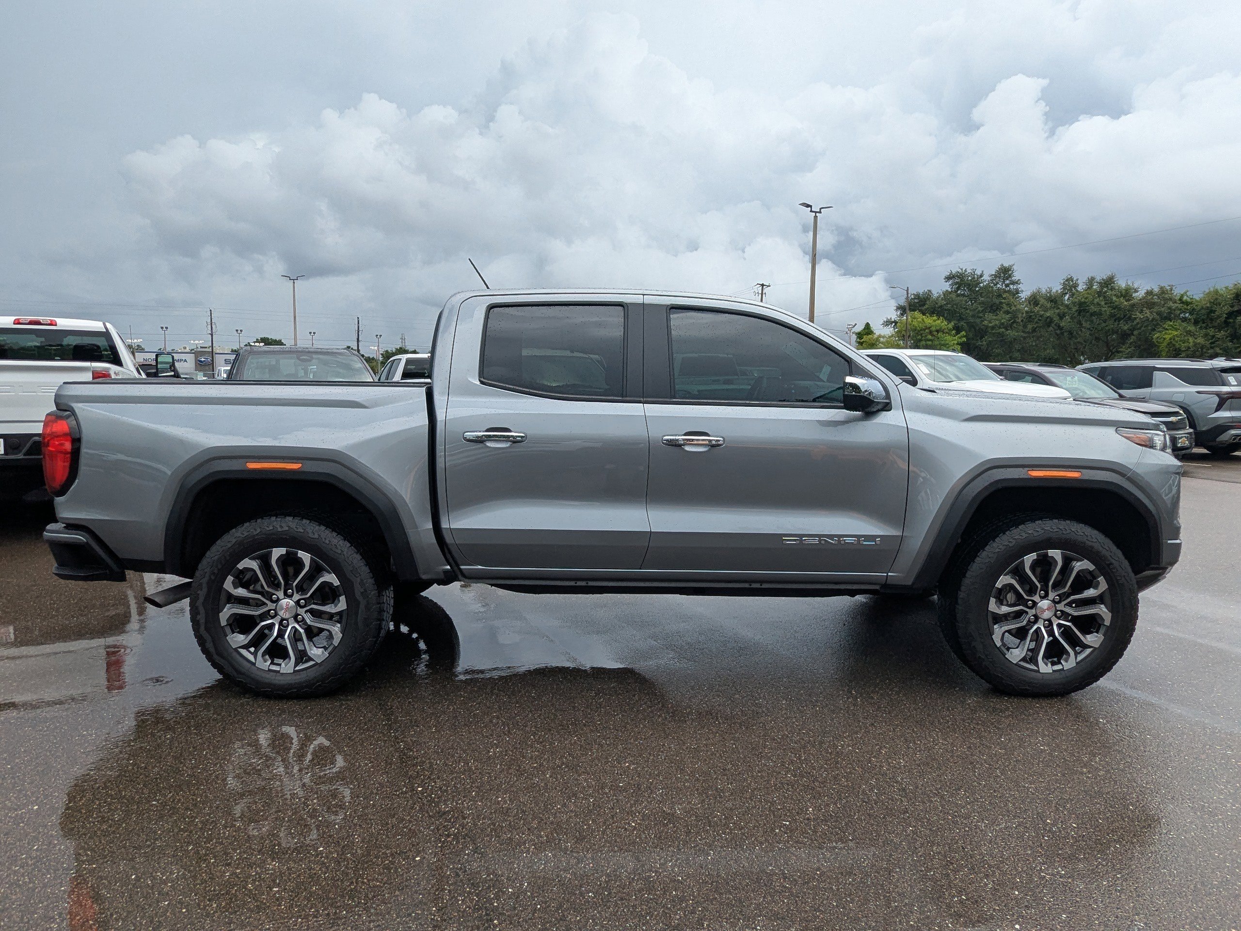 2024 Gmc Canyon Denali photo 3