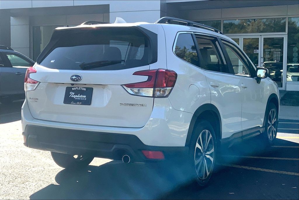 2023 Subaru Forester Limited photo 12