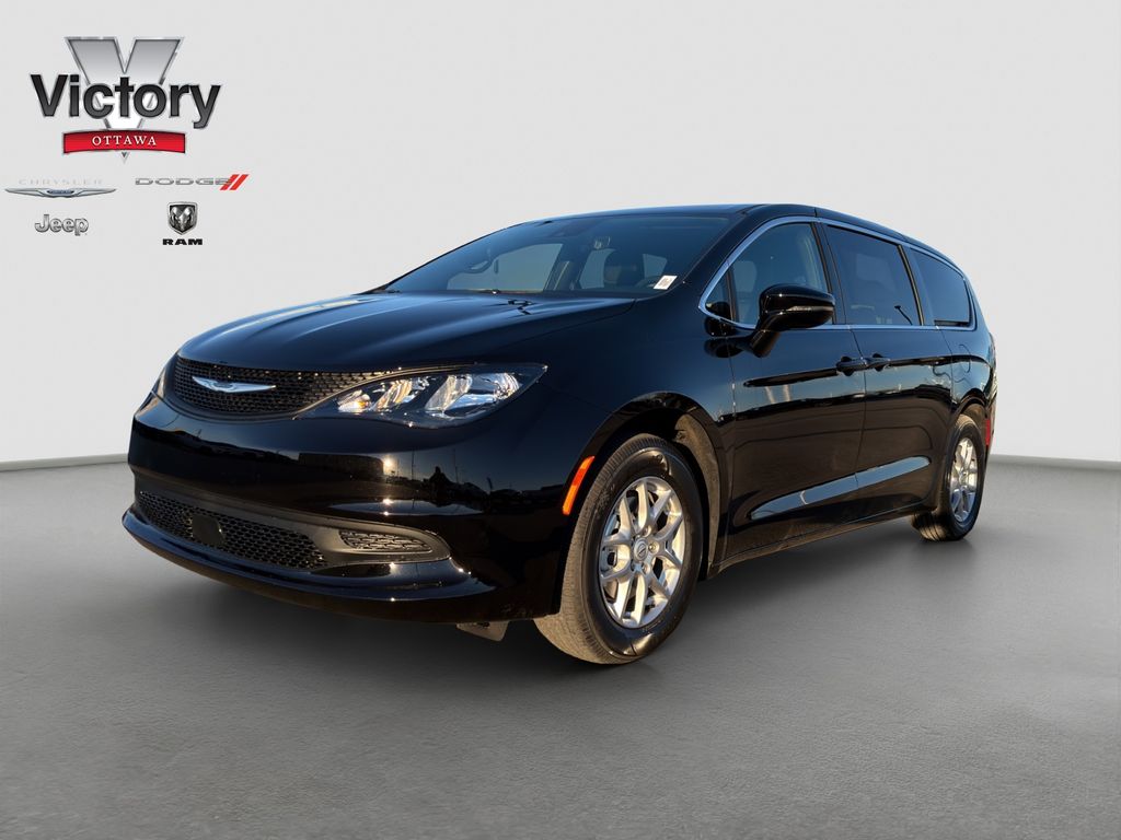 2026 Chrysler Voyager LX's photo