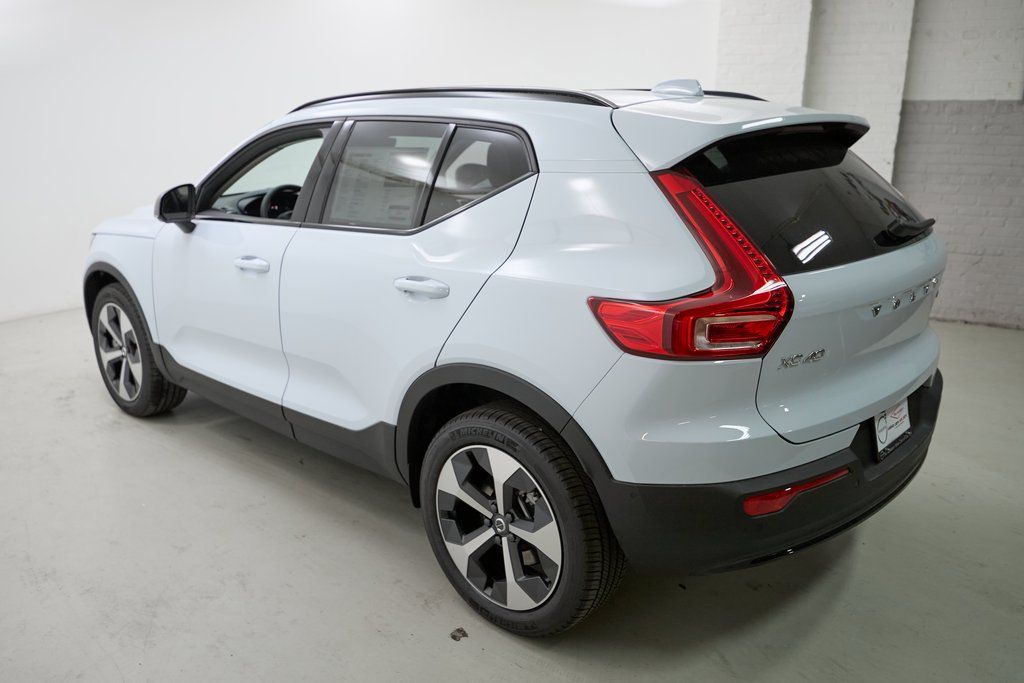 2026 VOLVO XC40 - Image 6