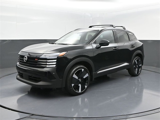 2025 Nissan Kicks SR photo 3