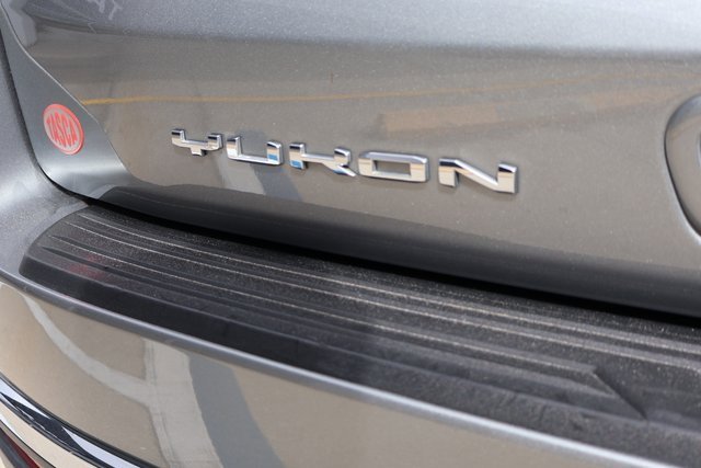 2023 Gmc Yukon XL SLT photo 4
