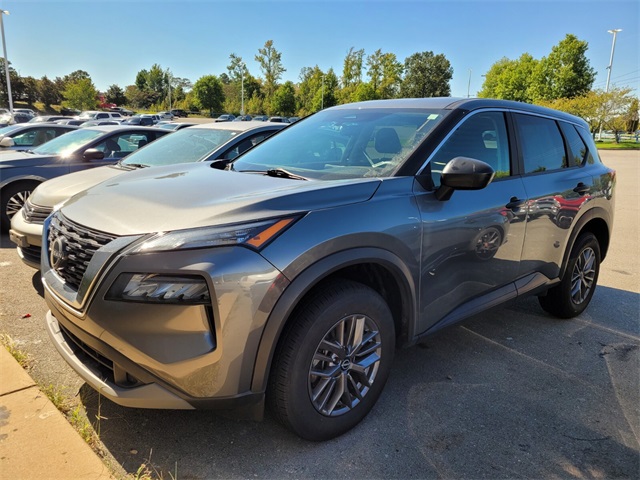 2023 Nissan Rogue S photo 3