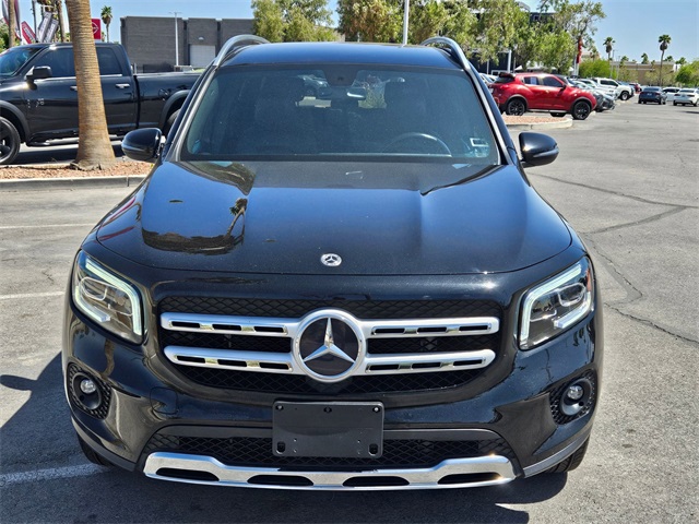 2023 Mercedes Benz GLB 250 photo 3