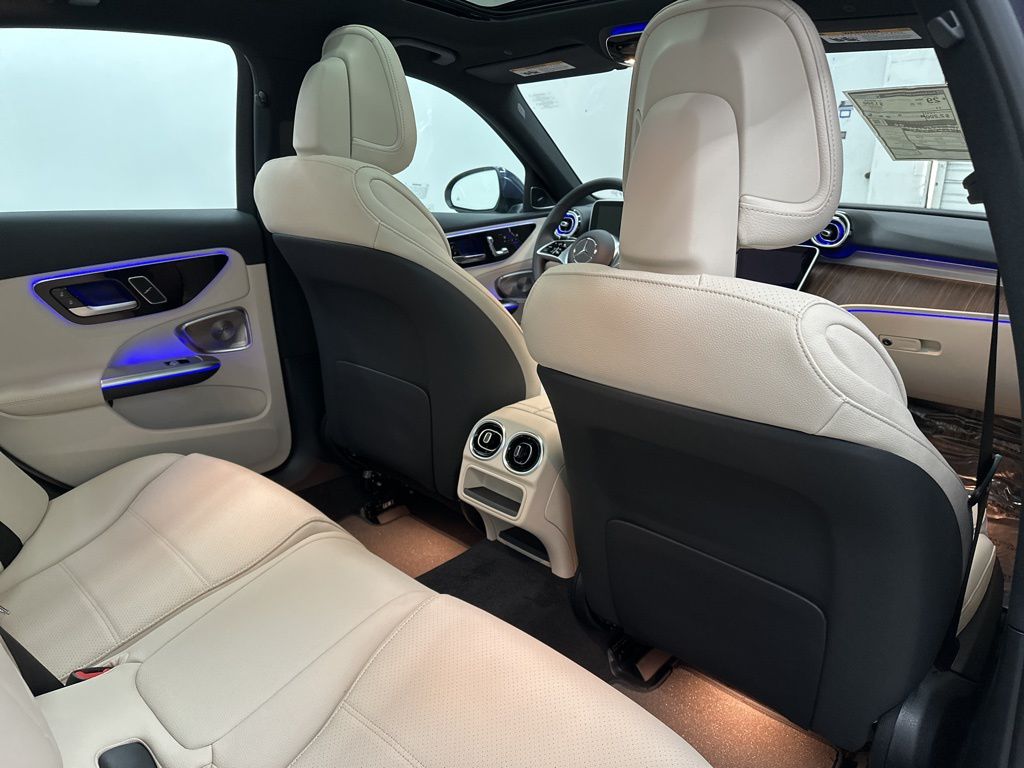 2025 Mercedes Benz C 300 photo 21