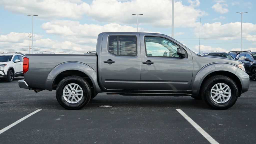 2019 Nissan Frontier SV photo 3