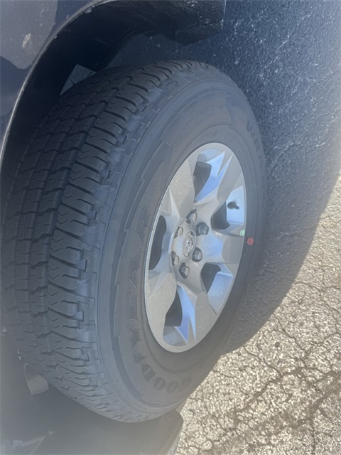 2025 Ram 1500 Big Horn photo 10