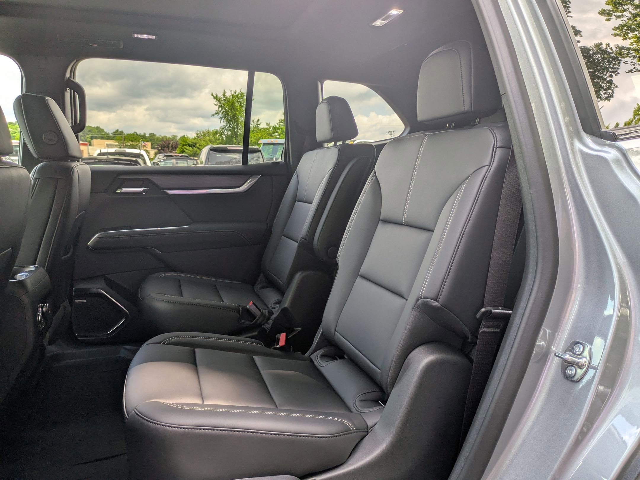 2025 Gmc Acadia Elevation photo 5