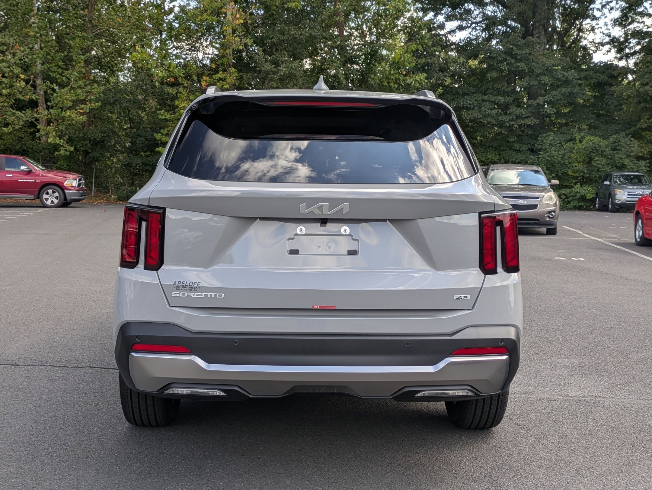 2026 Kia Sorento S photo 4