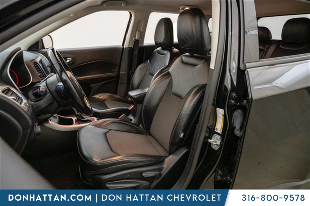 2020 Jeep Compass Latitude photo 4